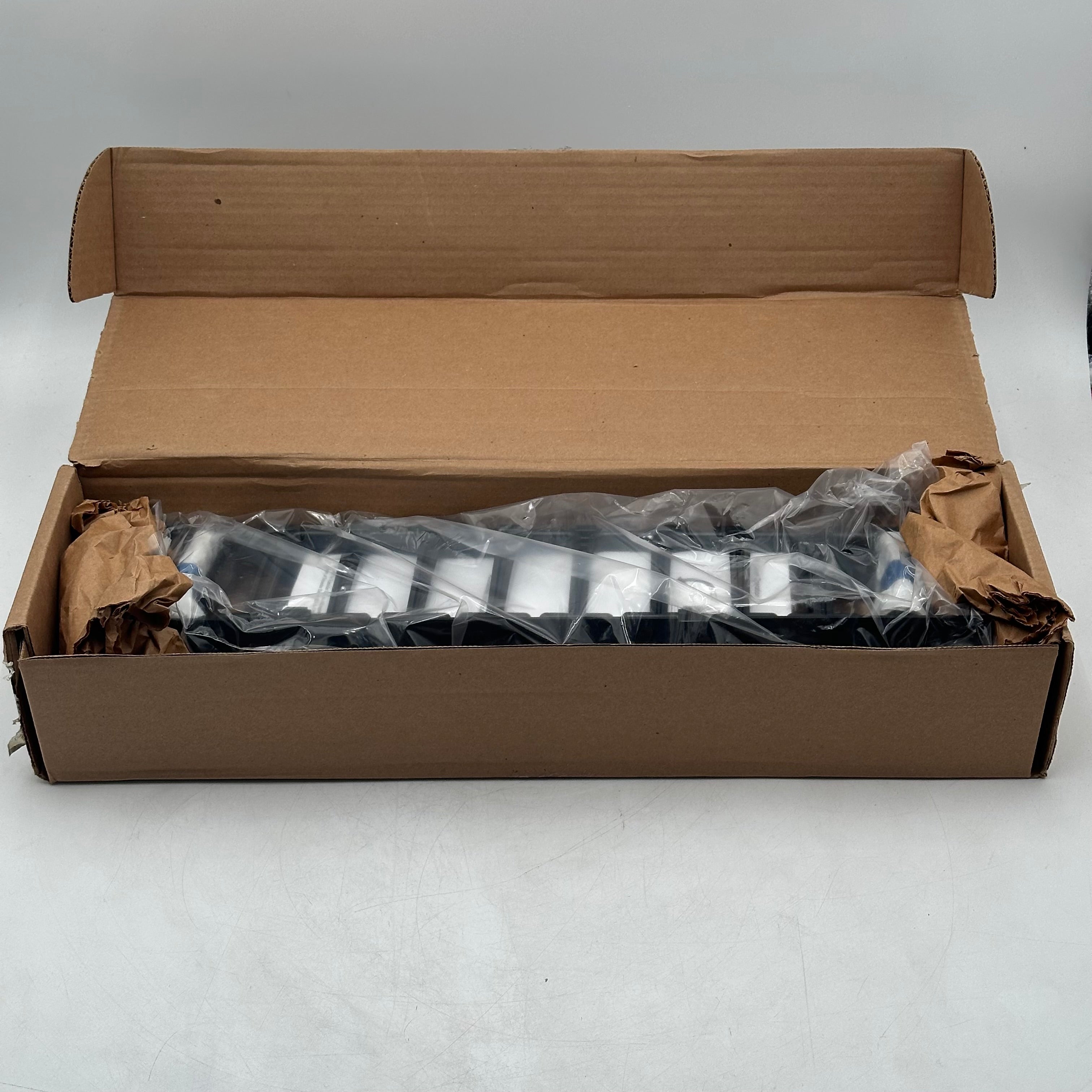 APC AR8602A Horizontal Cable Manager 1U x 4" Fingers Single Side w/Cover