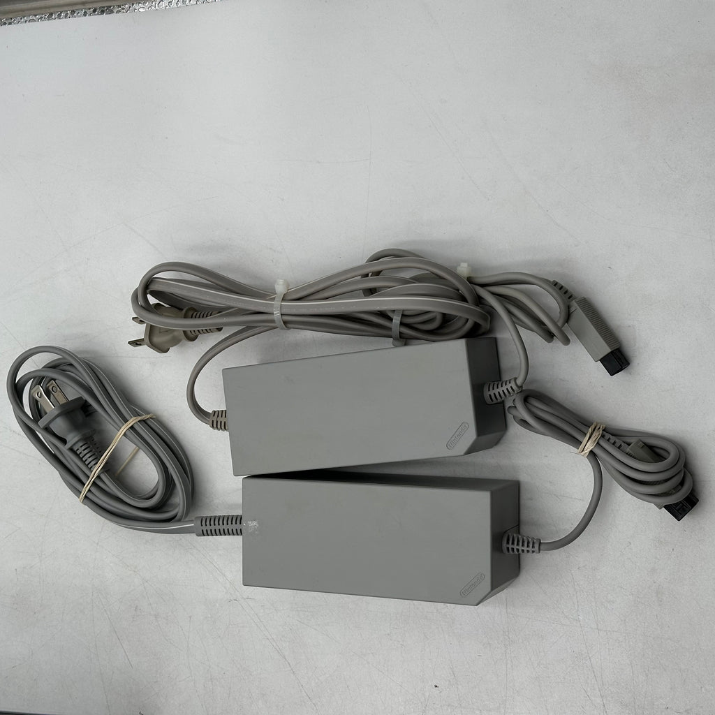 Nintendo Wii RVL-101/Wii RVL-001 4 System Console Black/White Video Game System