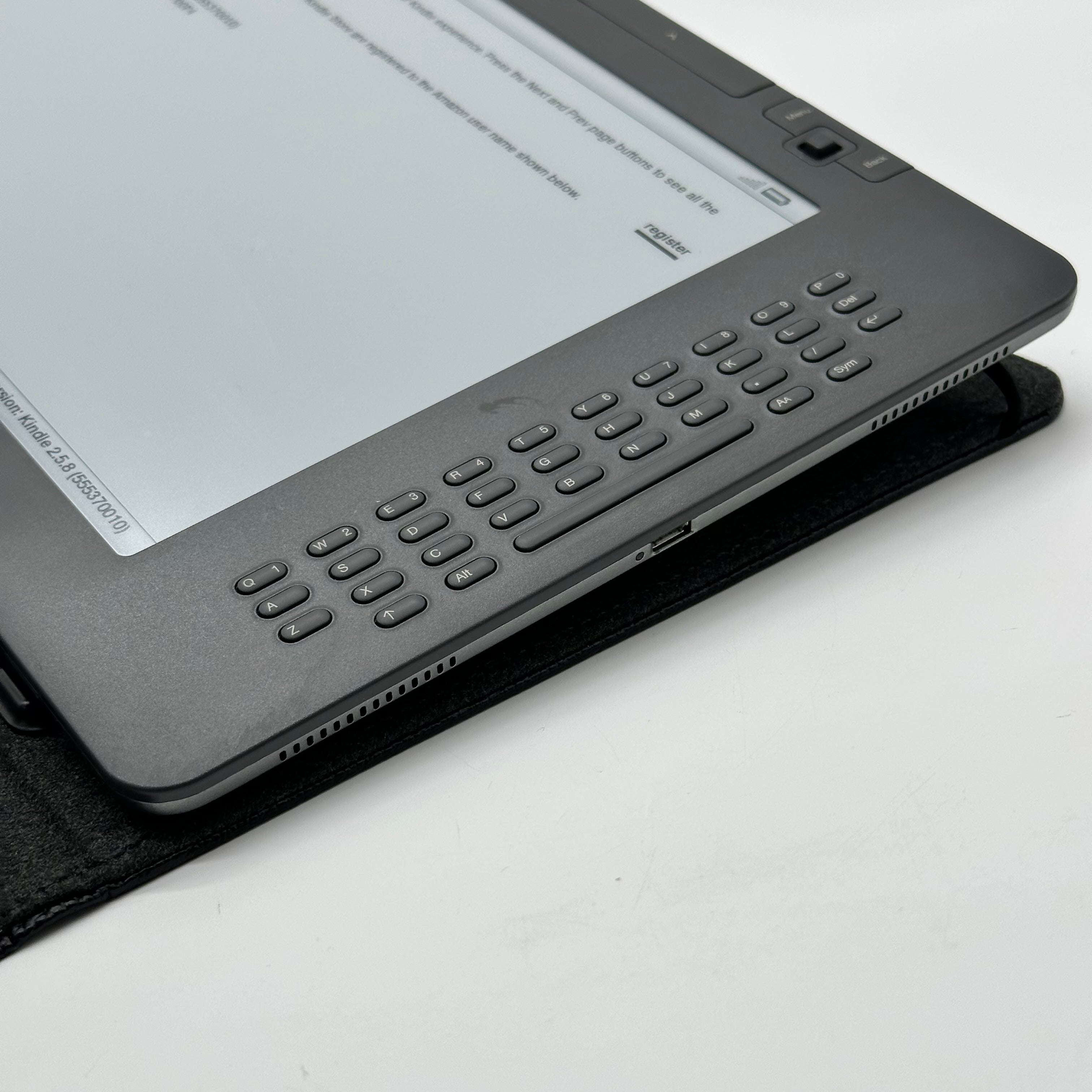 Amazon Kindle Fire Model D00801 7 Inch 32GB Gray Wi-Fi