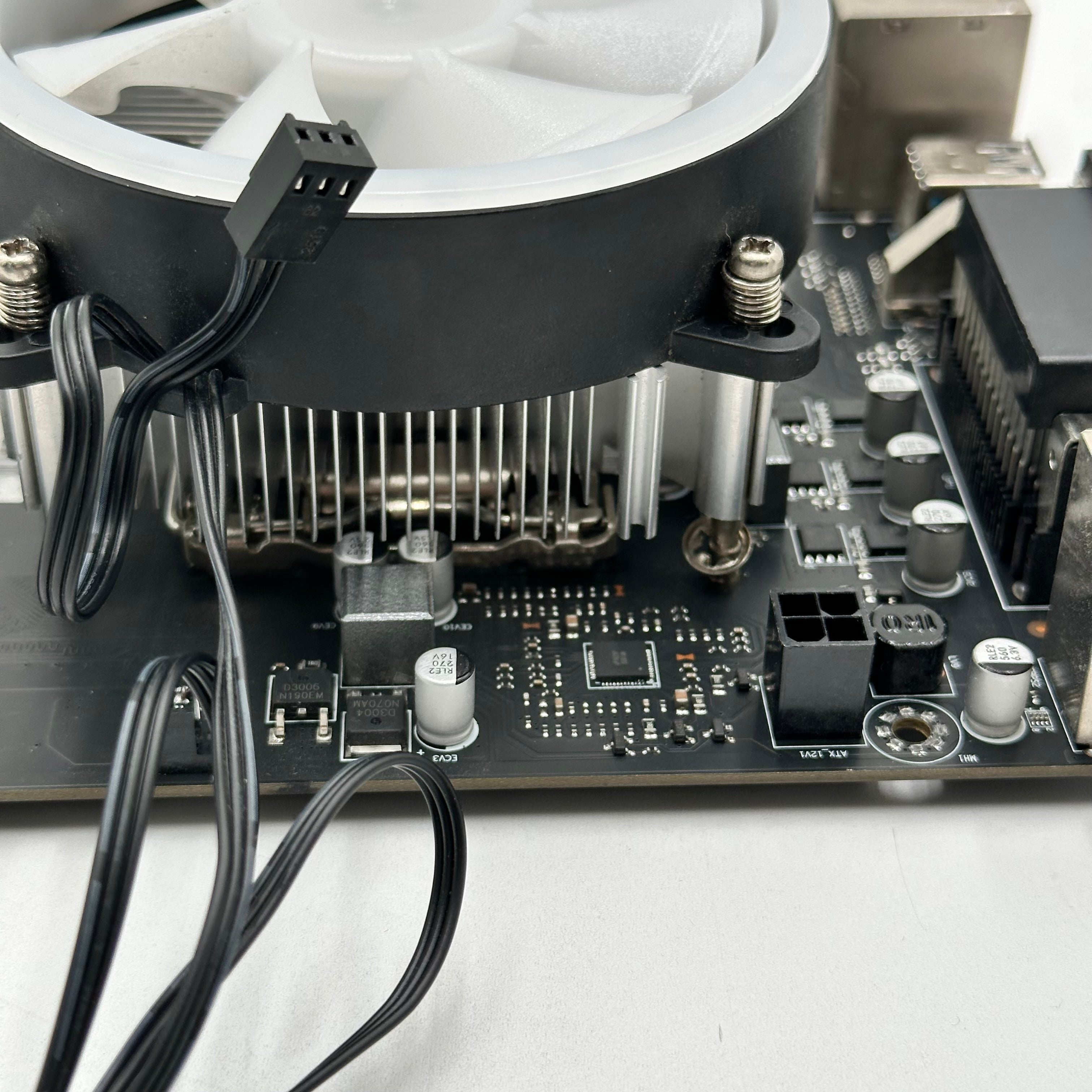 ASROCK B75M4-PLUS B75M4-PLUS Motherboard