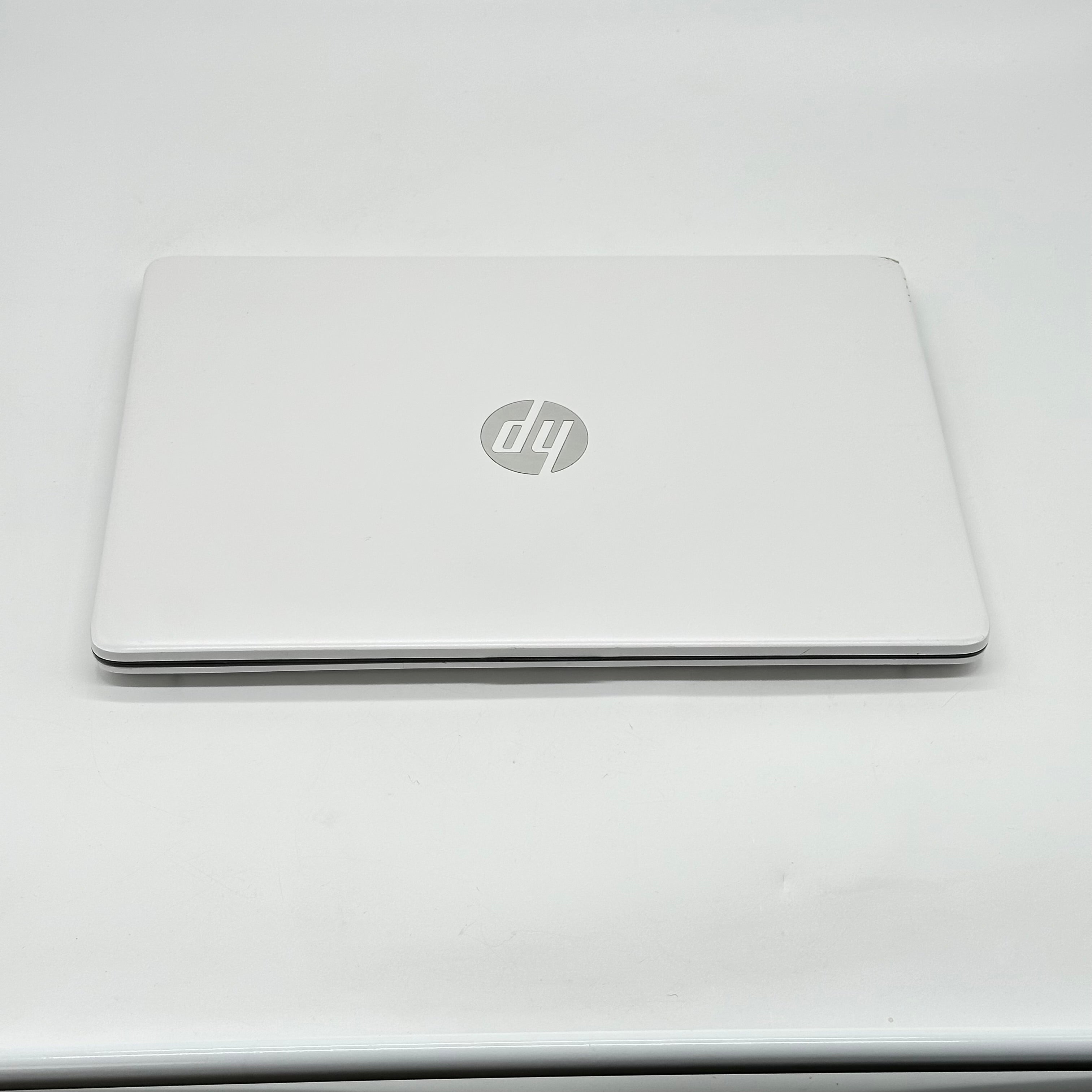Broken HP 14-dq0052dx 14-inch Intel Celeron N4120 4GB 64GB White