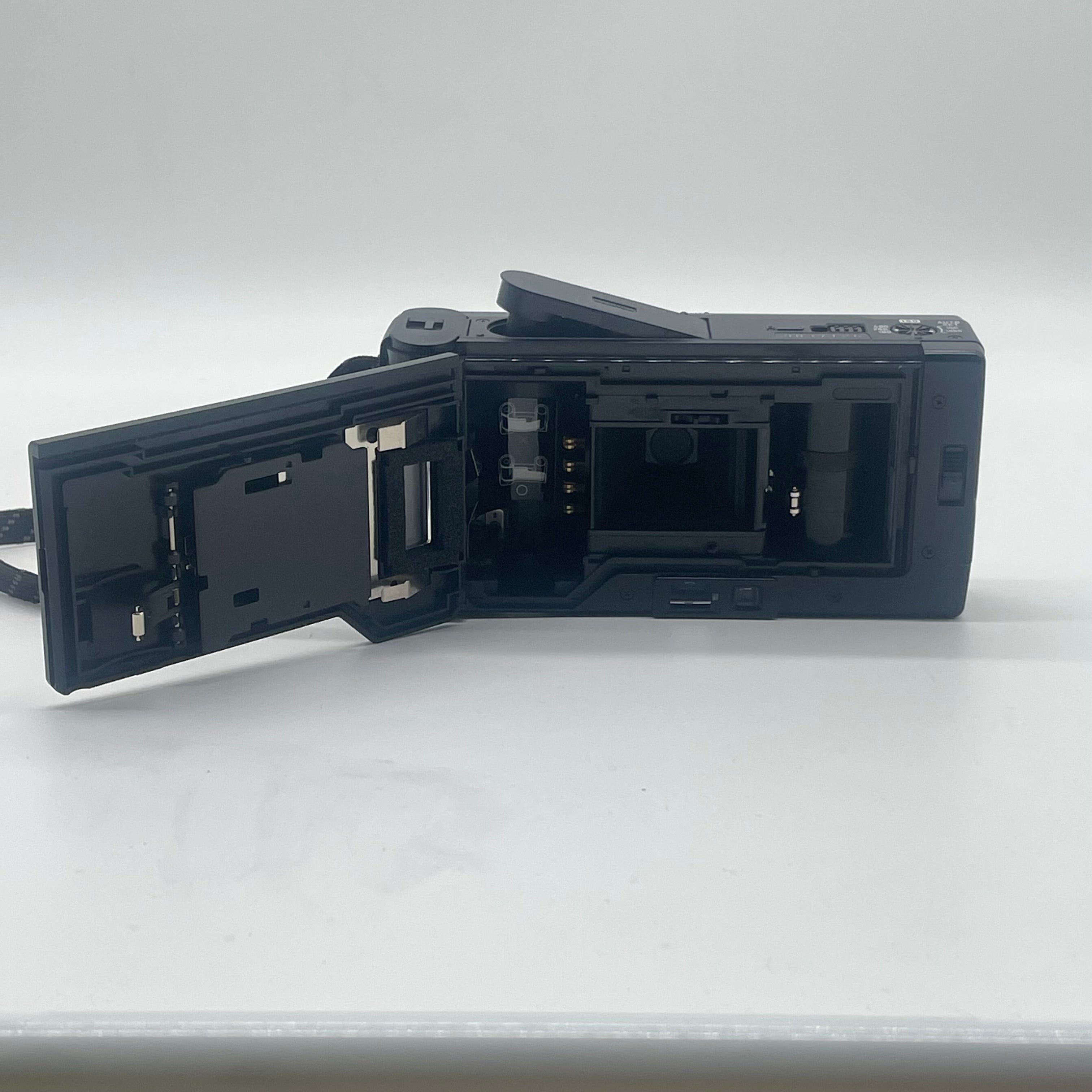 Minolta Freedom II Jet Black Camera (Broken)