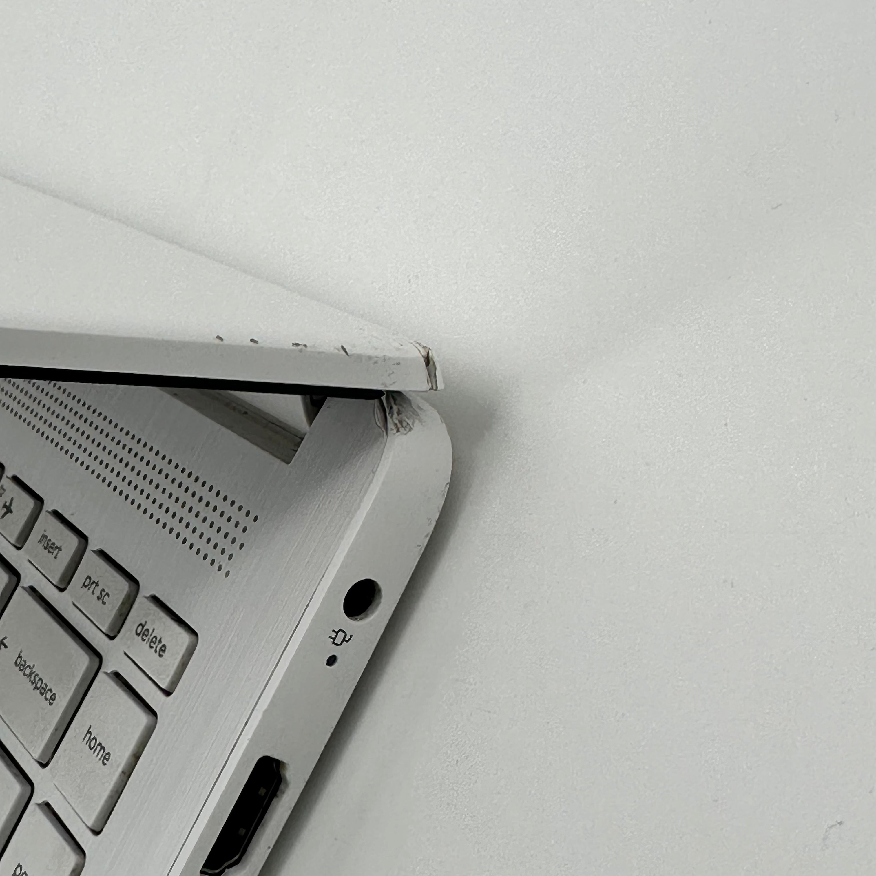 Broken HP 14-dq0052dx 14-inch Intel Celeron N4120 4GB 64GB White